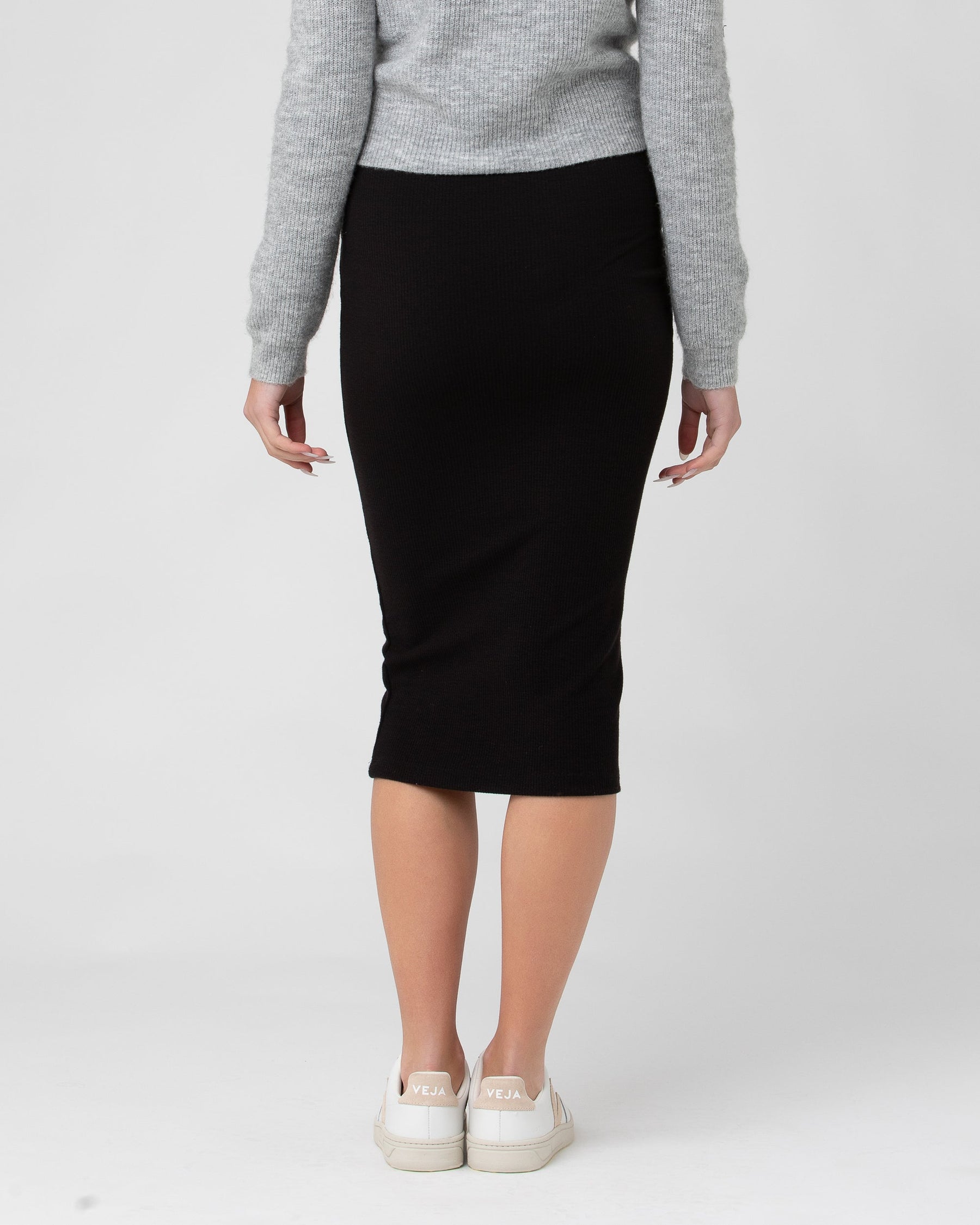 Ribbed Knit Pencil Skirt - Black
